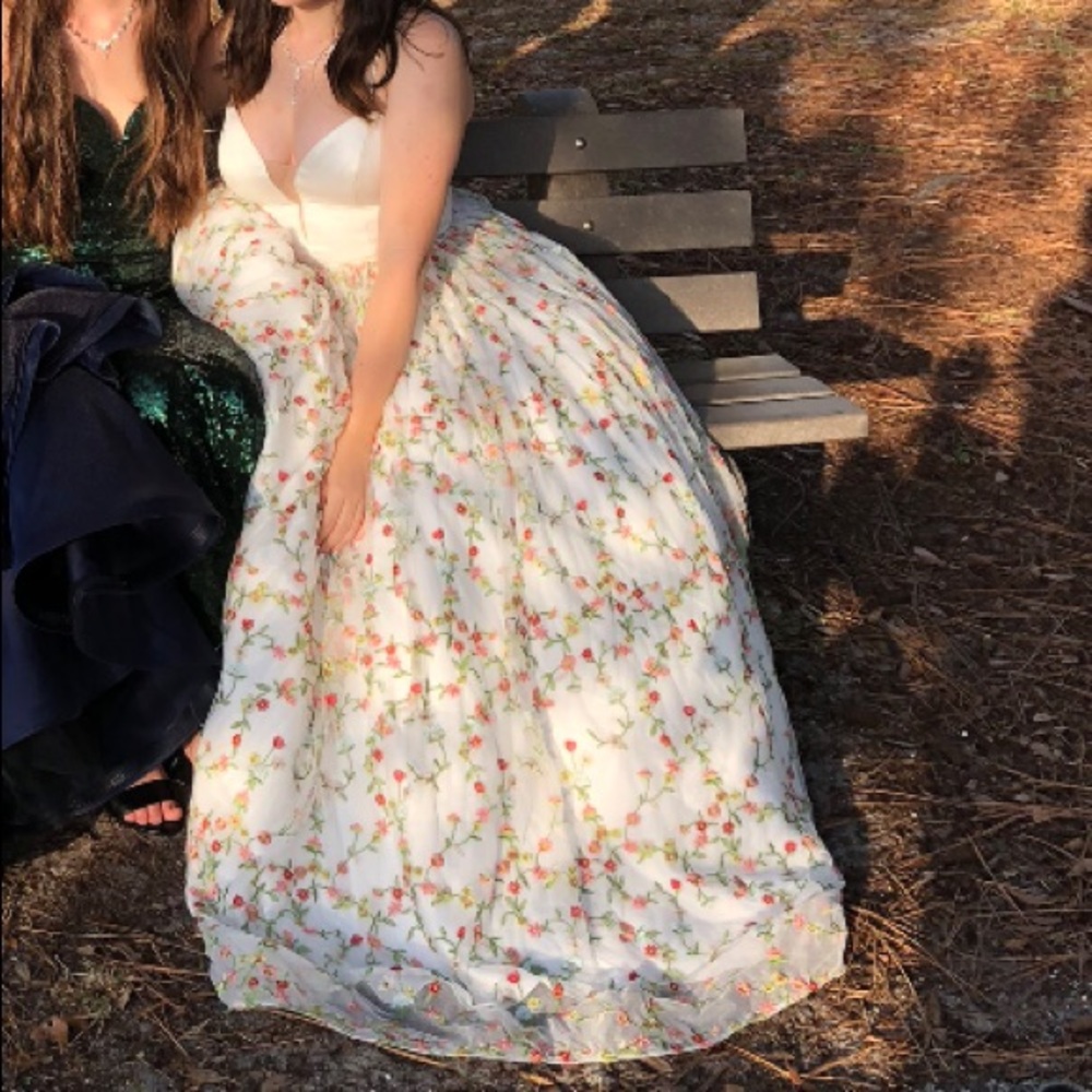 CAMILLE LA VIE PROM DRESS